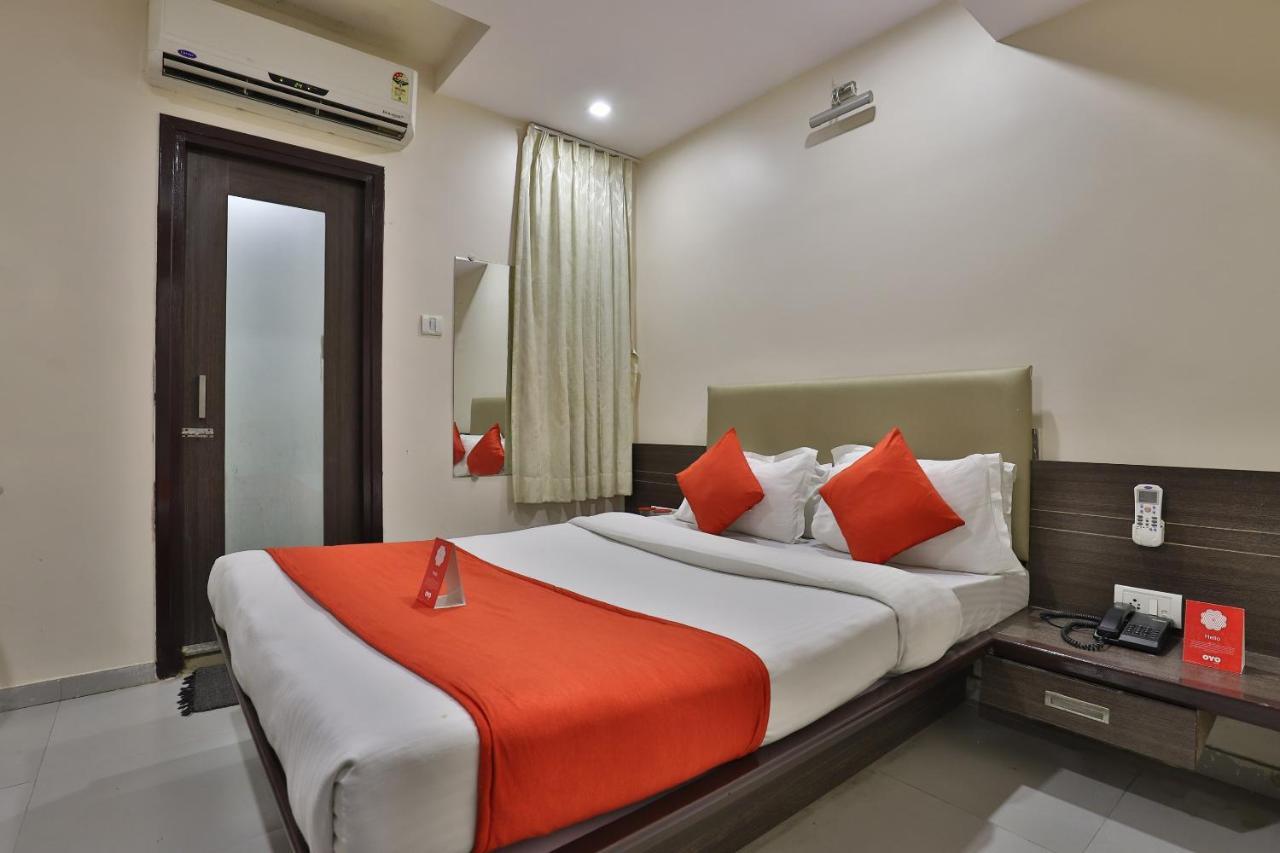 ואדודרה New Rajdhani Hotel מראה חיצוני תמונה