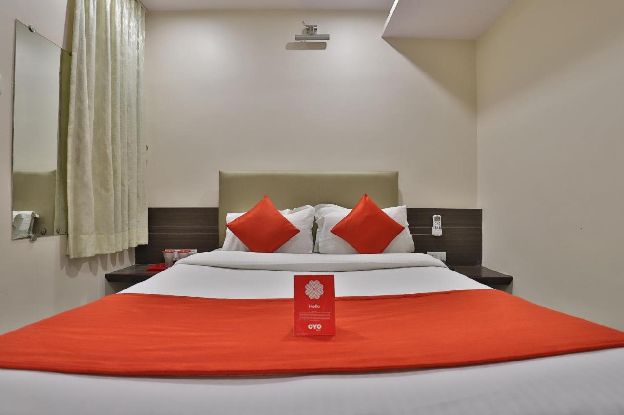 ואדודרה New Rajdhani Hotel מראה חיצוני תמונה