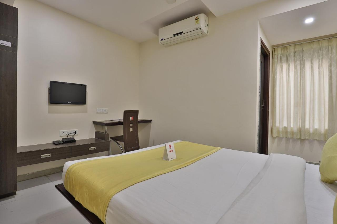 ואדודרה New Rajdhani Hotel מראה חיצוני תמונה